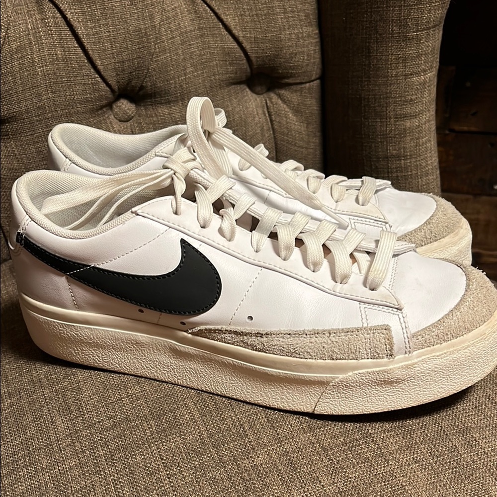 Nike Blazer low platform women's 9.5